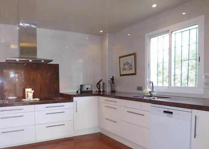 Selecta Casa Esmerdo Vakantiehuis Estepona